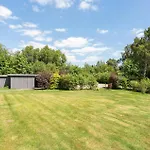 Three-bedroom In Holiday home *