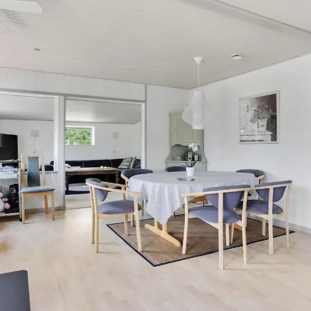 Feriehus Three-bedroom In *