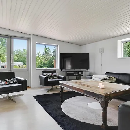 Three-bedroom In Hébergement de vacances