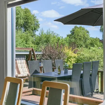 Three-bedroom In Hébergement de vacances Vig