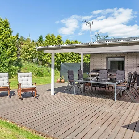 Feriehus Three-bedroom In Vig