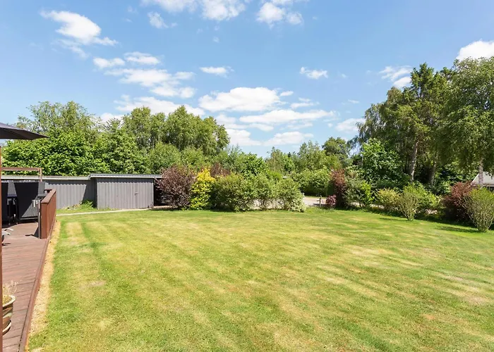 Three-bedroom In Feriehus *