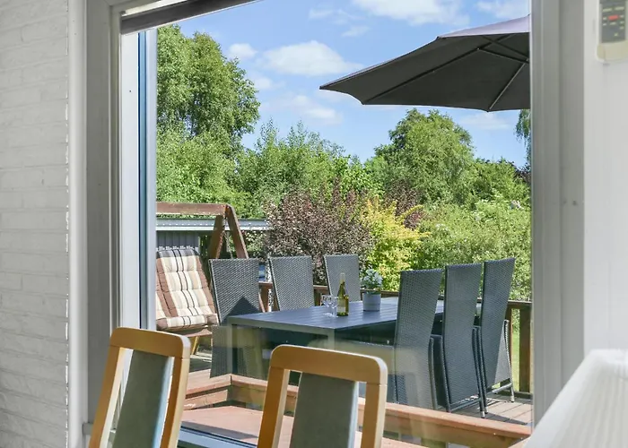 Three-bedroom In Feriehus Vig